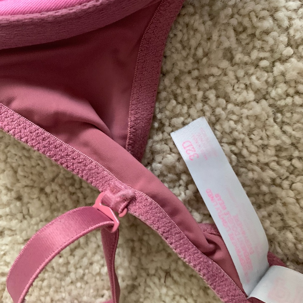 Pink Bra - Picture 3 of 3